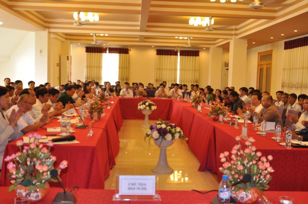 Lao Cai Galaxy Hotel Exterior photo